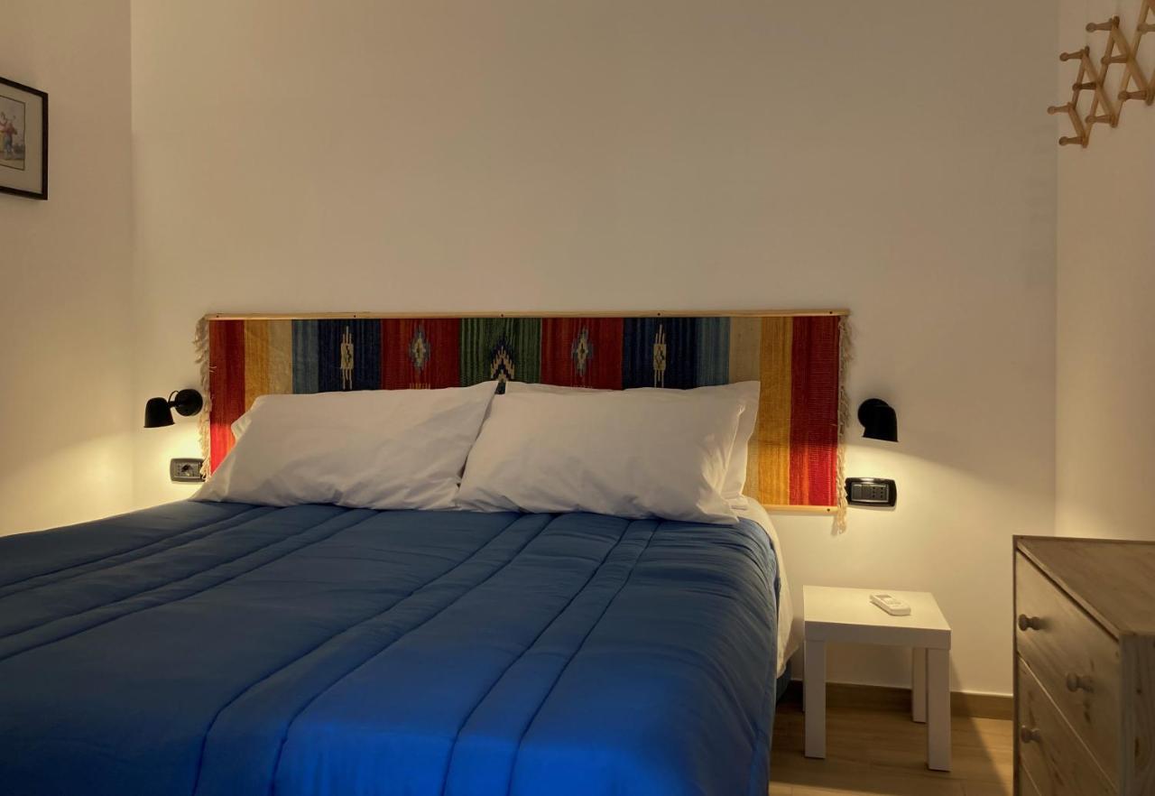 La Casa Blu Nel Cuore Storico Di Napoli Eksteriør billede