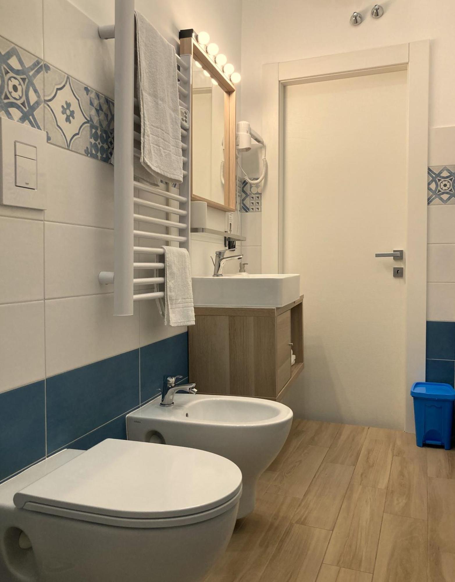 La Casa Blu Nel Cuore Storico Di Napoli Eksteriør billede